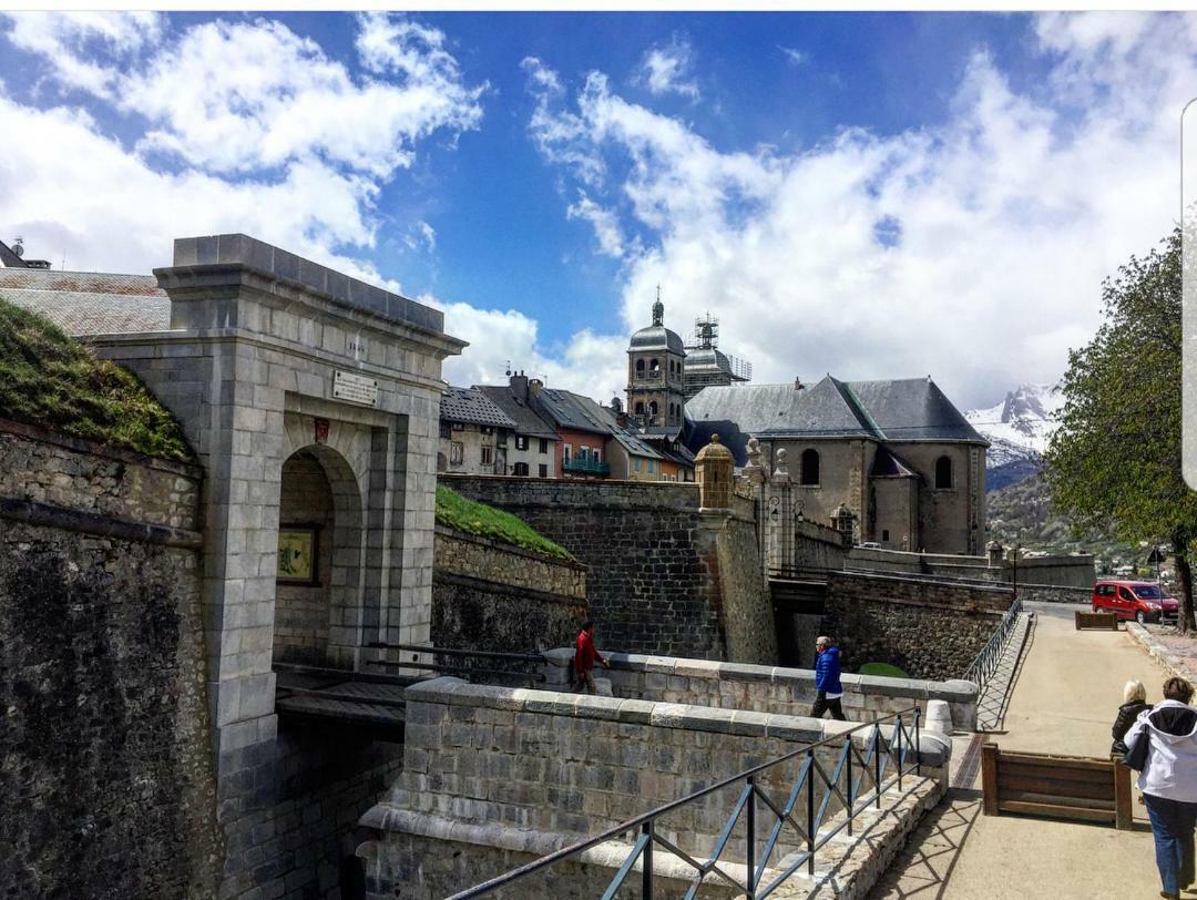 Briançon Au Pre Du Moulin - Centre Ville מראה חיצוני תמונה